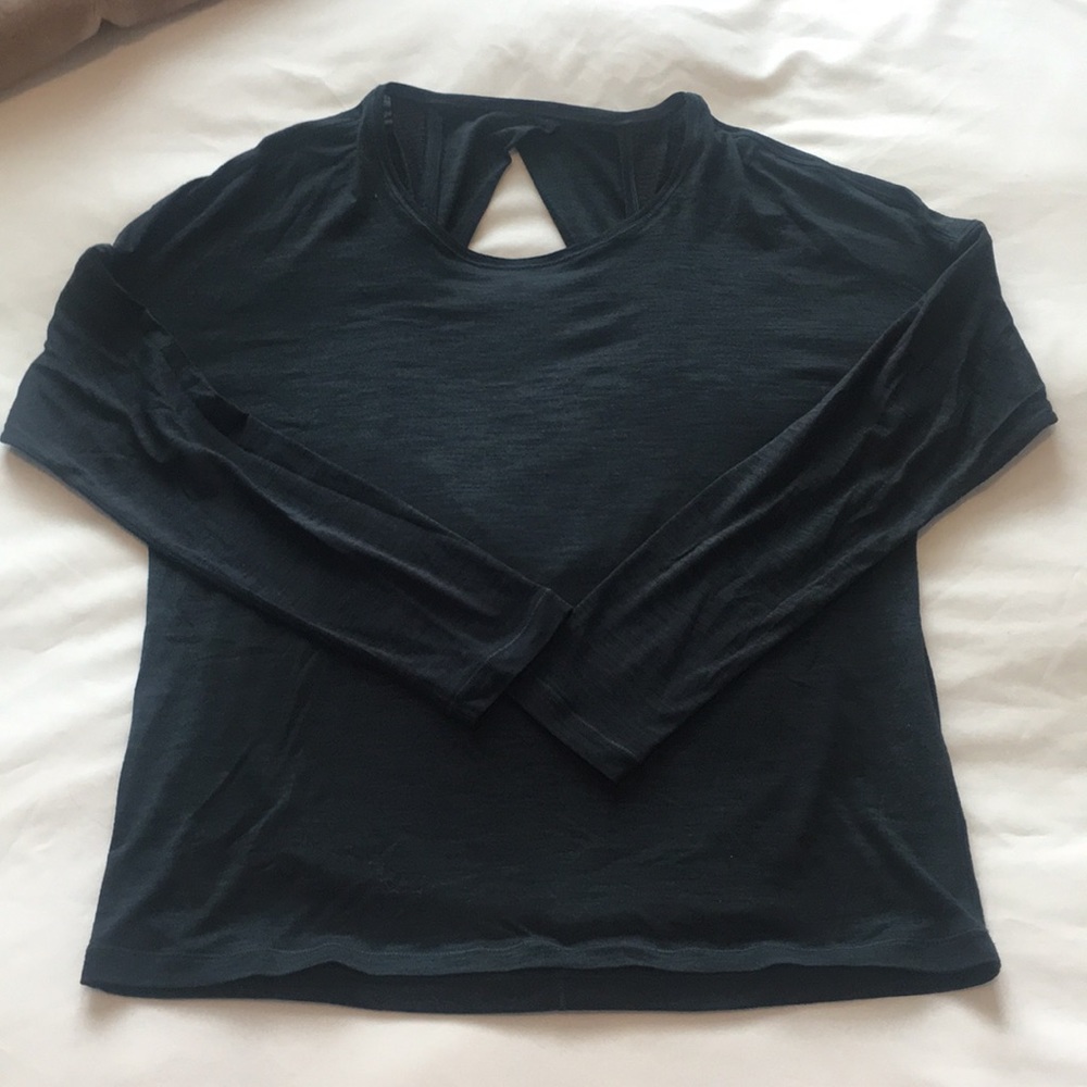 long sleeve lululemon silverescent top